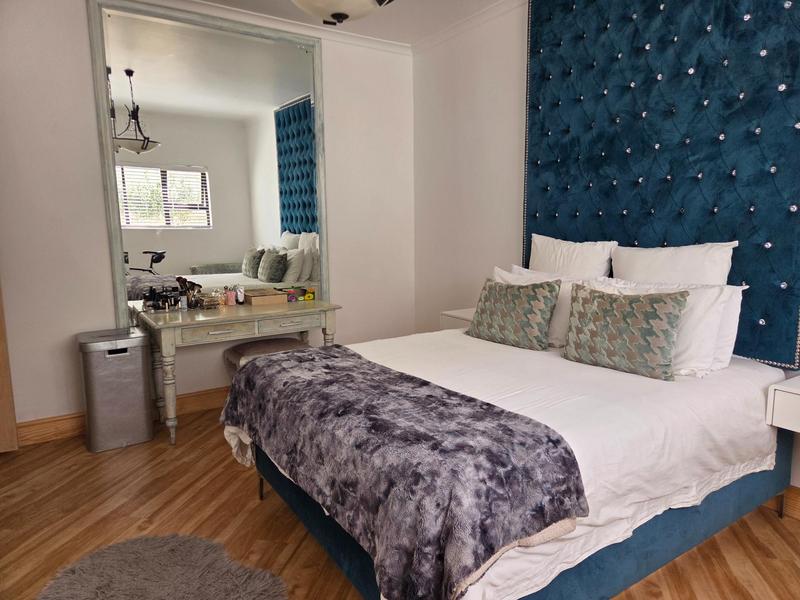 To Let 2 Bedroom Property for Rent in University Estate Western Cape